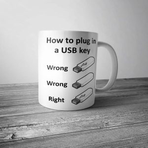 How to Plug in a USB Key Mug